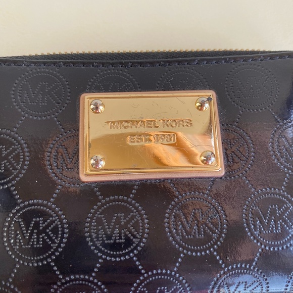 Michael Kors wallet - Picture 2 of 4